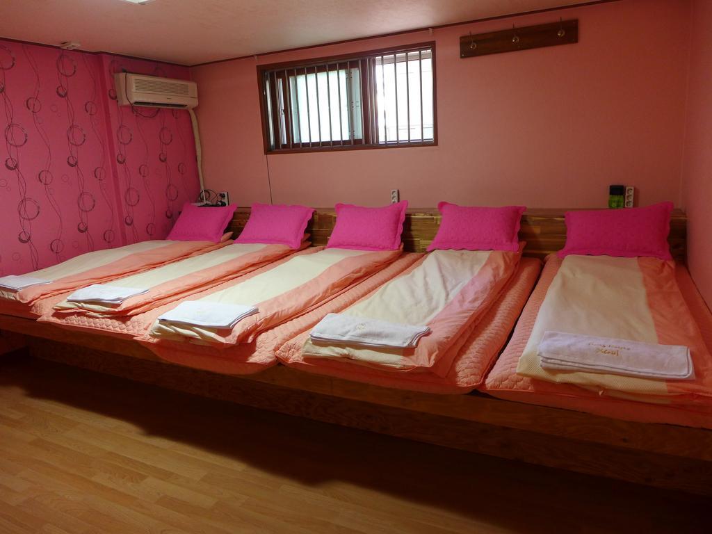 Bong Backpackers Hostel Seoul Bilik gambar
