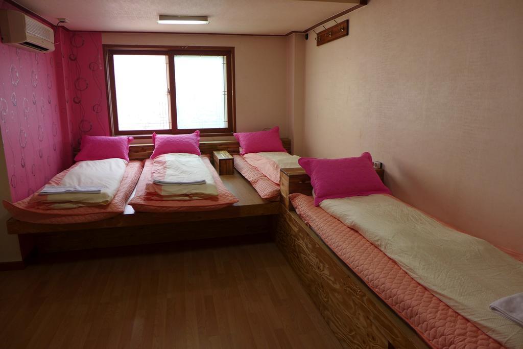Bong Backpackers Hostel Seoul Bilik gambar