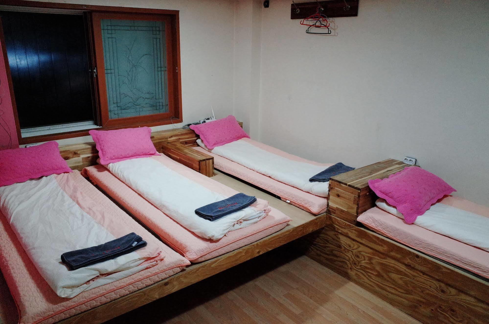 Bong Backpackers Hostel Seoul Luaran gambar