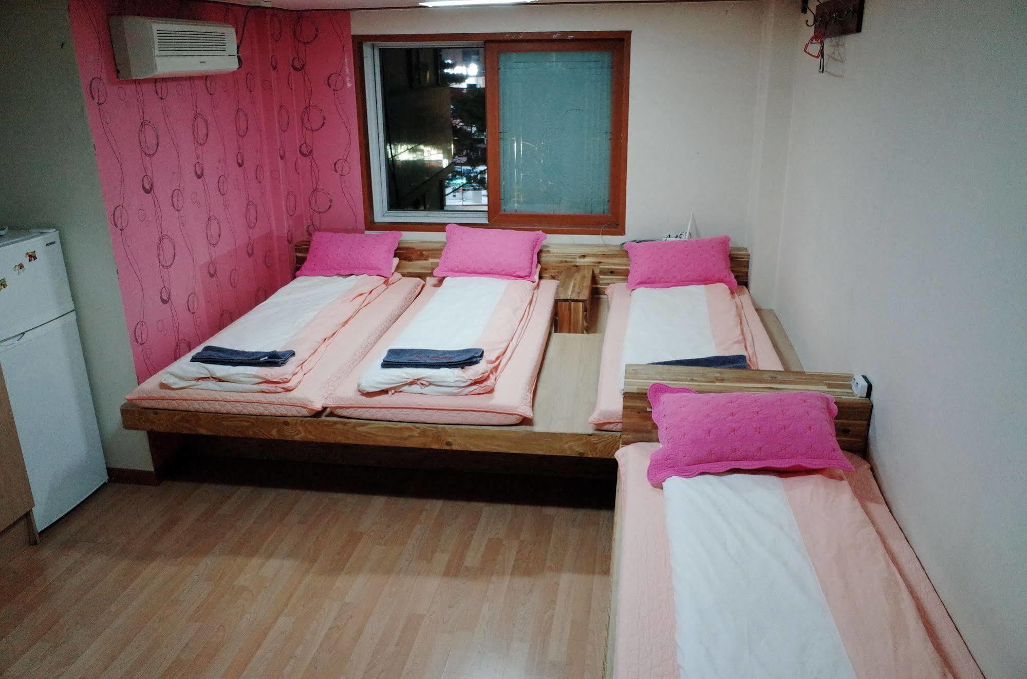 Bong Backpackers Hostel Seoul Luaran gambar