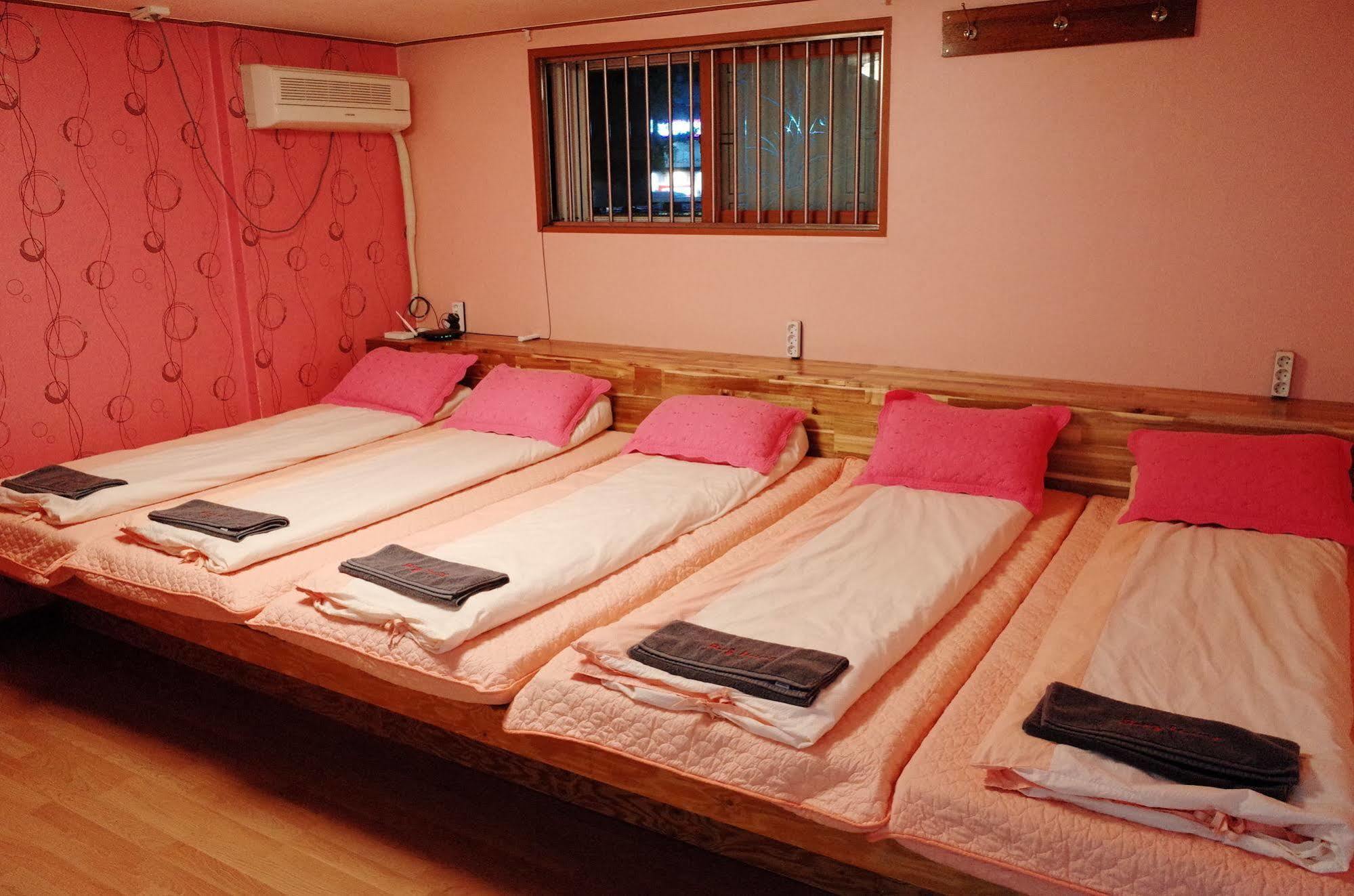 Bong Backpackers Hostel Seoul Luaran gambar